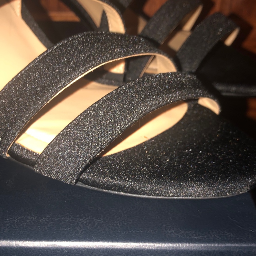 Naturalizer Elegant Black Sandals - Picture 8 of 12